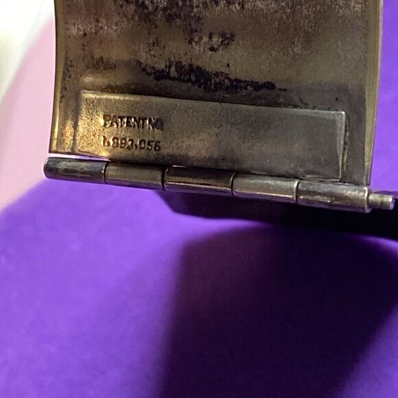 💛 Antique Silver Plated Buckle Butterfly Flower Bracelet - Picture 4 of 6